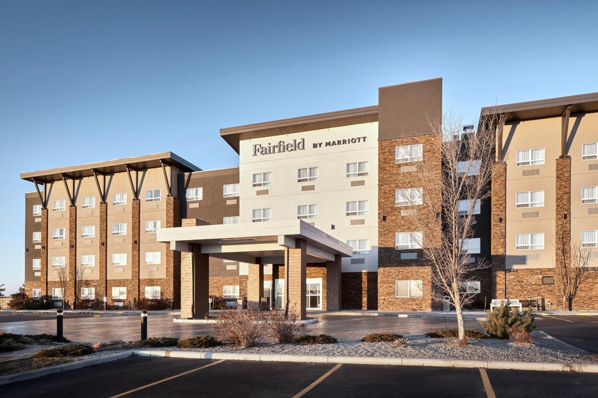 Fairfield Inn & Suites By Marriott Airdrie Exterior photo